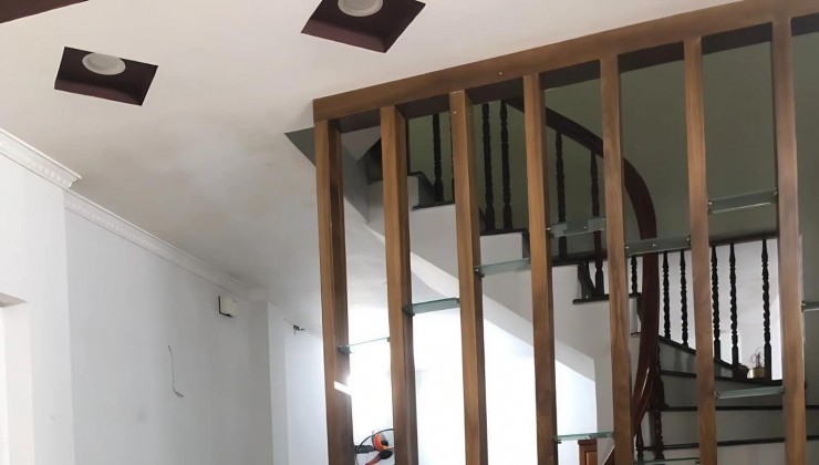 CHO THUÊ NHÀ LƯƠNG KHÁNH THIỆN, Ô TÔ ĐỖ CỬA, 10M RA Ô TÔ TRÁNH